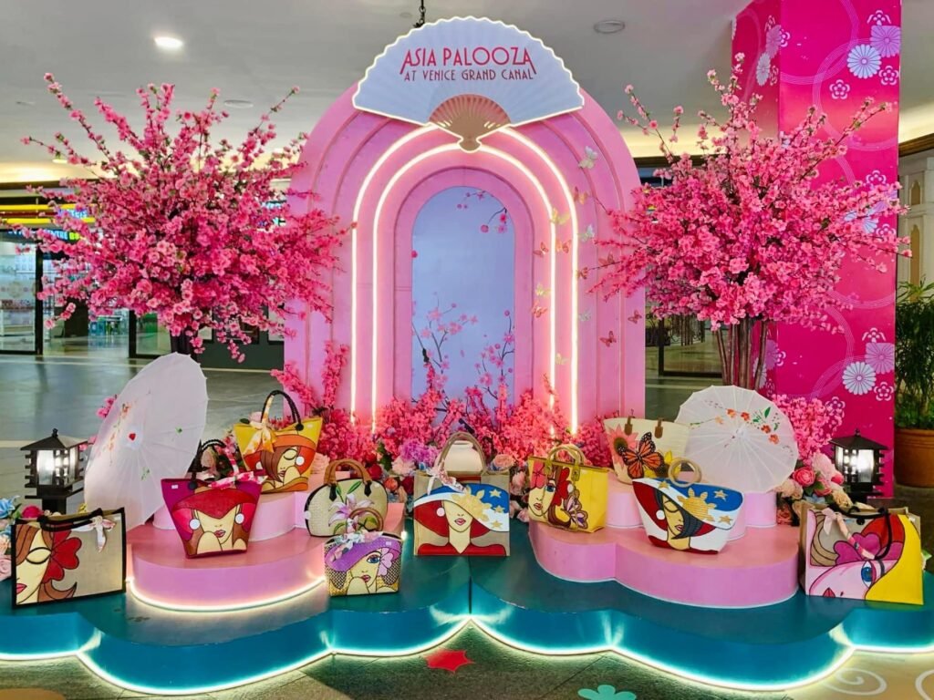 Einstein’s Art hand-painted bags displayed at Asia Palooza event at Venice Grand Canal